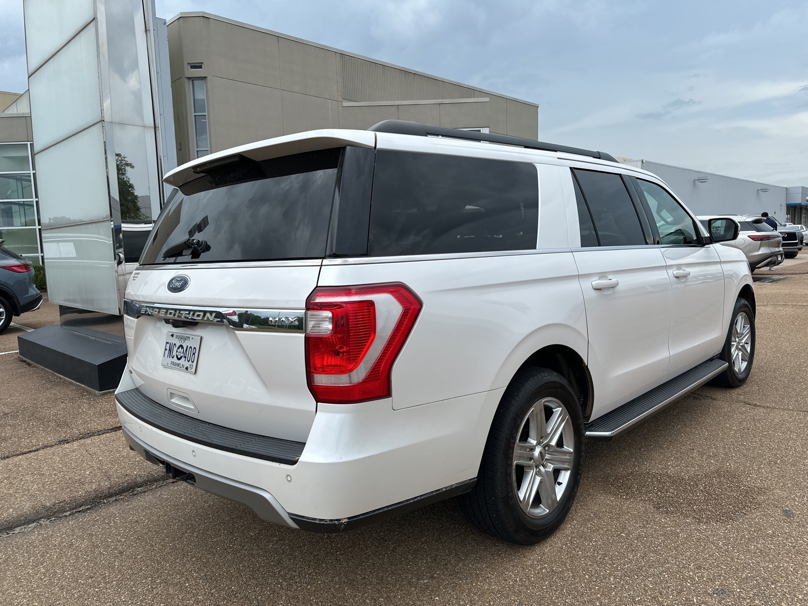 Used 2018 Ford Expedition XLT with VIN 1FMJK1HTXJEA65554 for sale in Jackson, MS