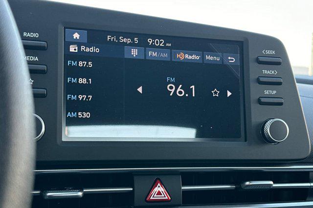 2025 Hyundai Elantra Hybrid Blue photo 17