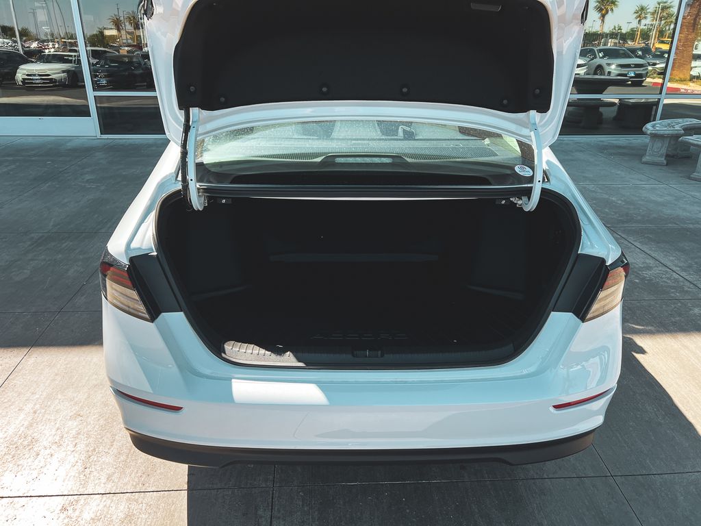 2025 Honda Accord SE photo 27