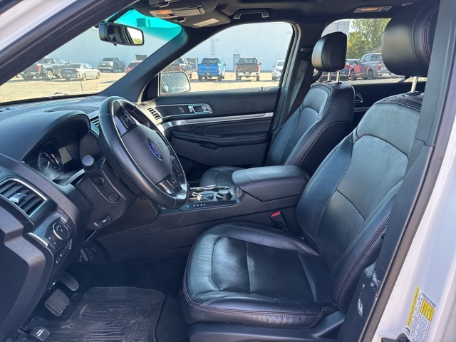 2017 Ford Explorer Sport photo 3
