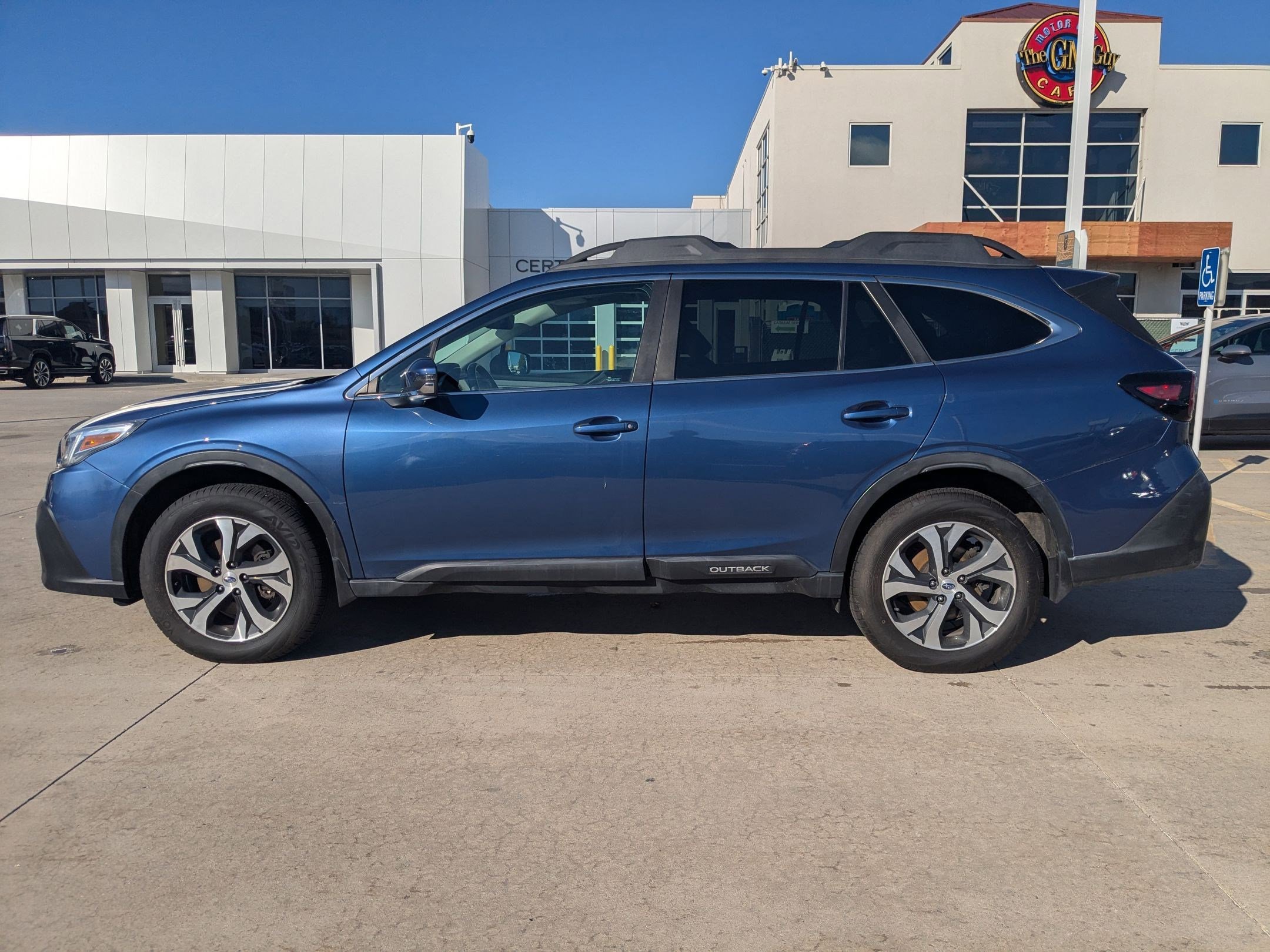2020 Subaru Outback Limited photo 2