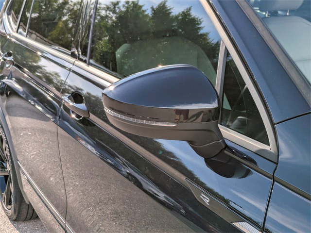2023 Volkswagen Tiguan SE R-Line Black photo 12