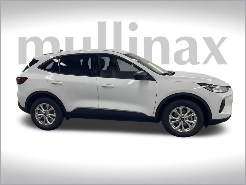 2026 Ford Escape Active photo 2
