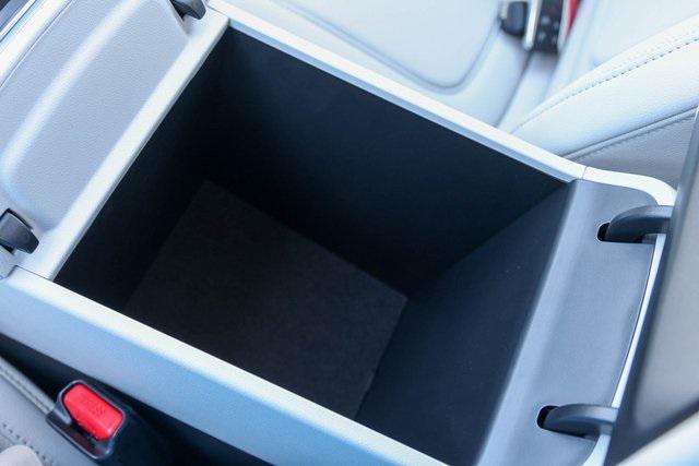 New 2025 Silver Hyundai SEL Convenience FWD image 14