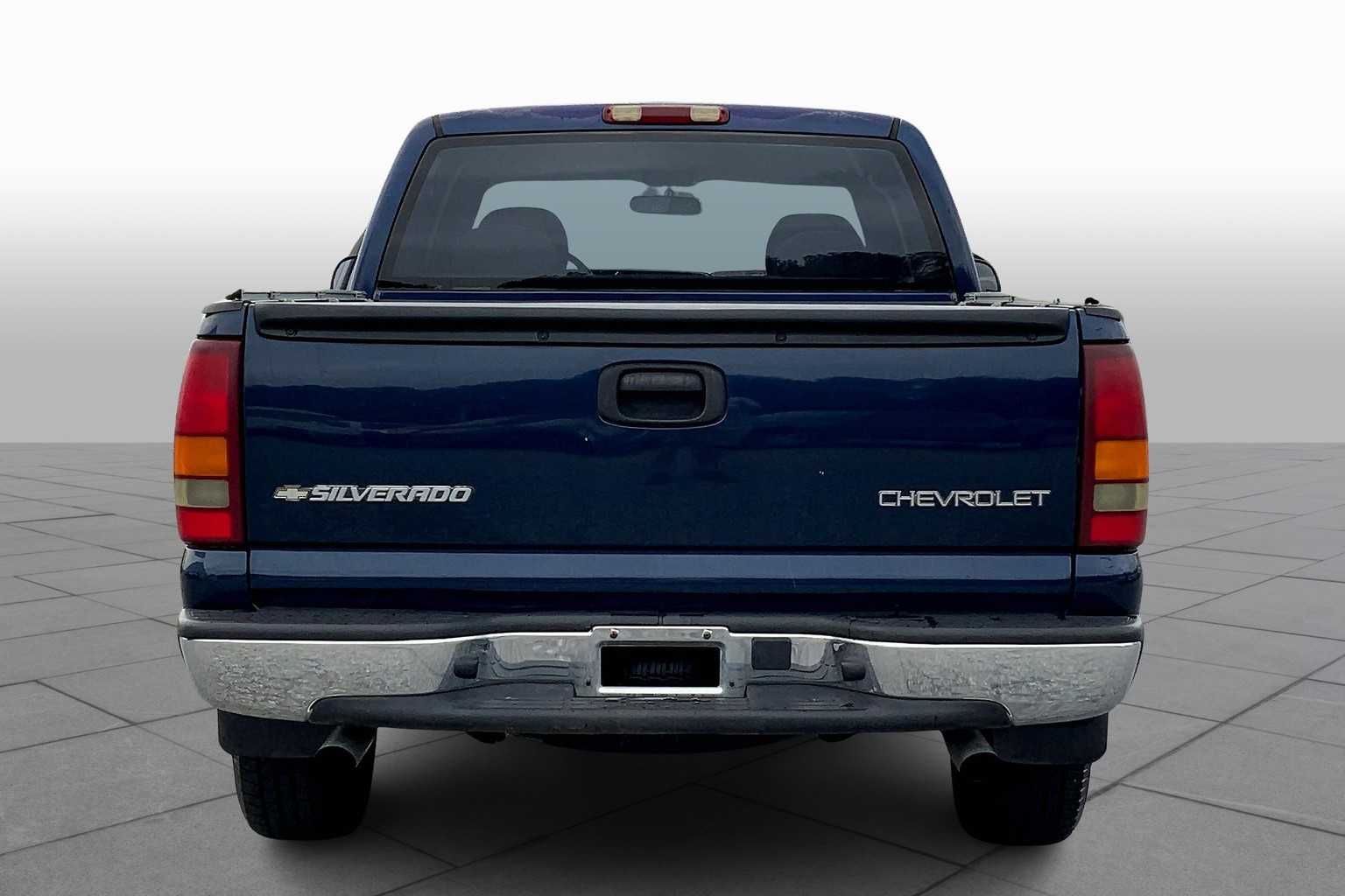 2000 Chevrolet Silverado 1500 LS photo 4