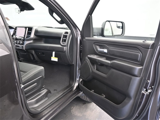 2025 Ram 1500 Tradesman photo 27