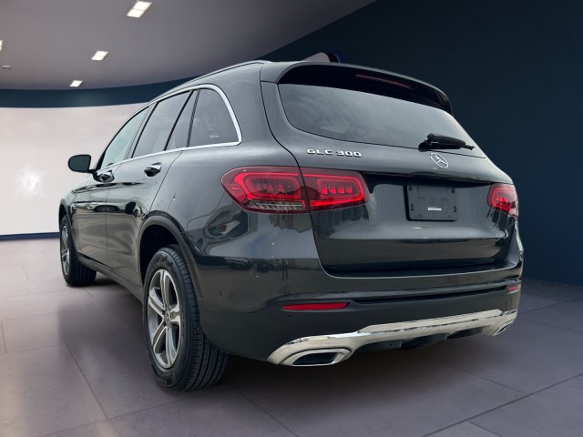 2022 Mercedes Benz GLC 300 photo 3