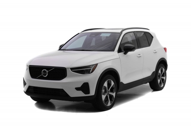 New 2026 Volvo XC40 Core SUV in Cincinnati #T2736728 | Volvo Cars