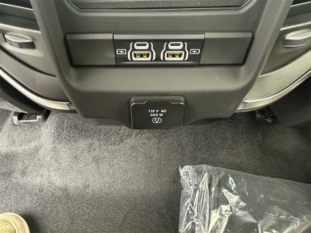 2025 Ram 1500 Big Horn photo 29