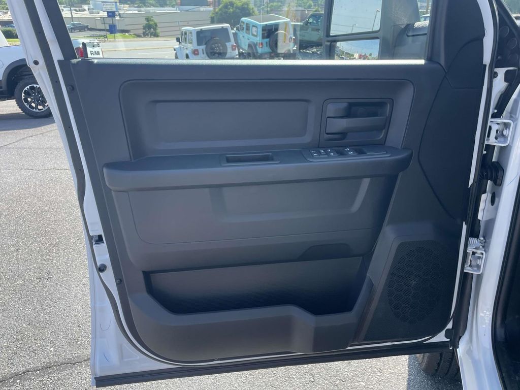 2025 Ram 2500 Tradesman photo 22