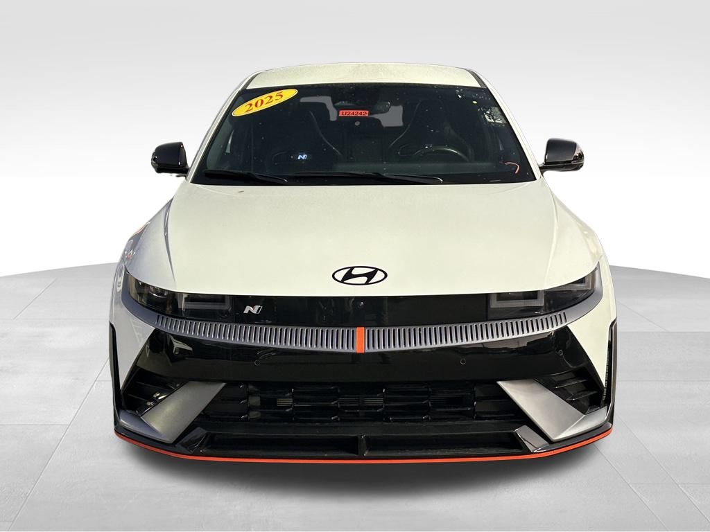 2025 Hyundai Ioniq N photo 2