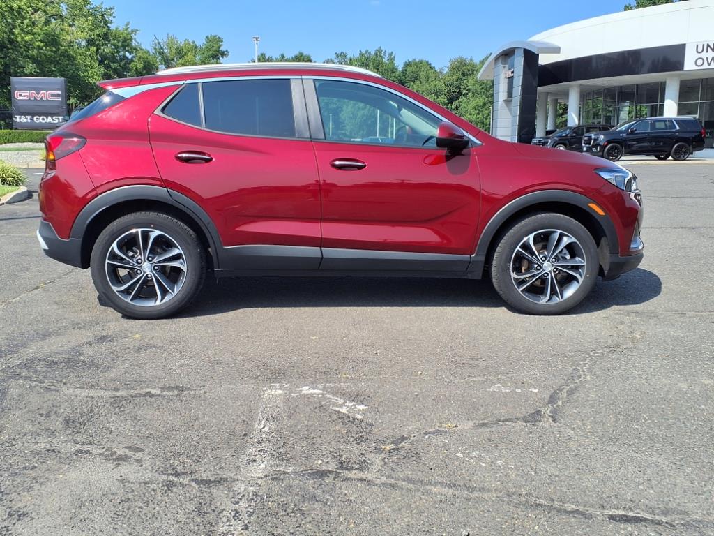 2022 Buick Encore GX Select's photo