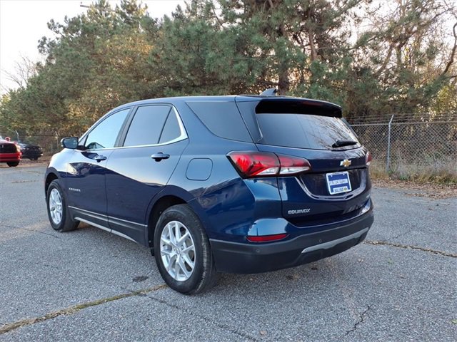 2023 Chevrolet Equinox photo 3
