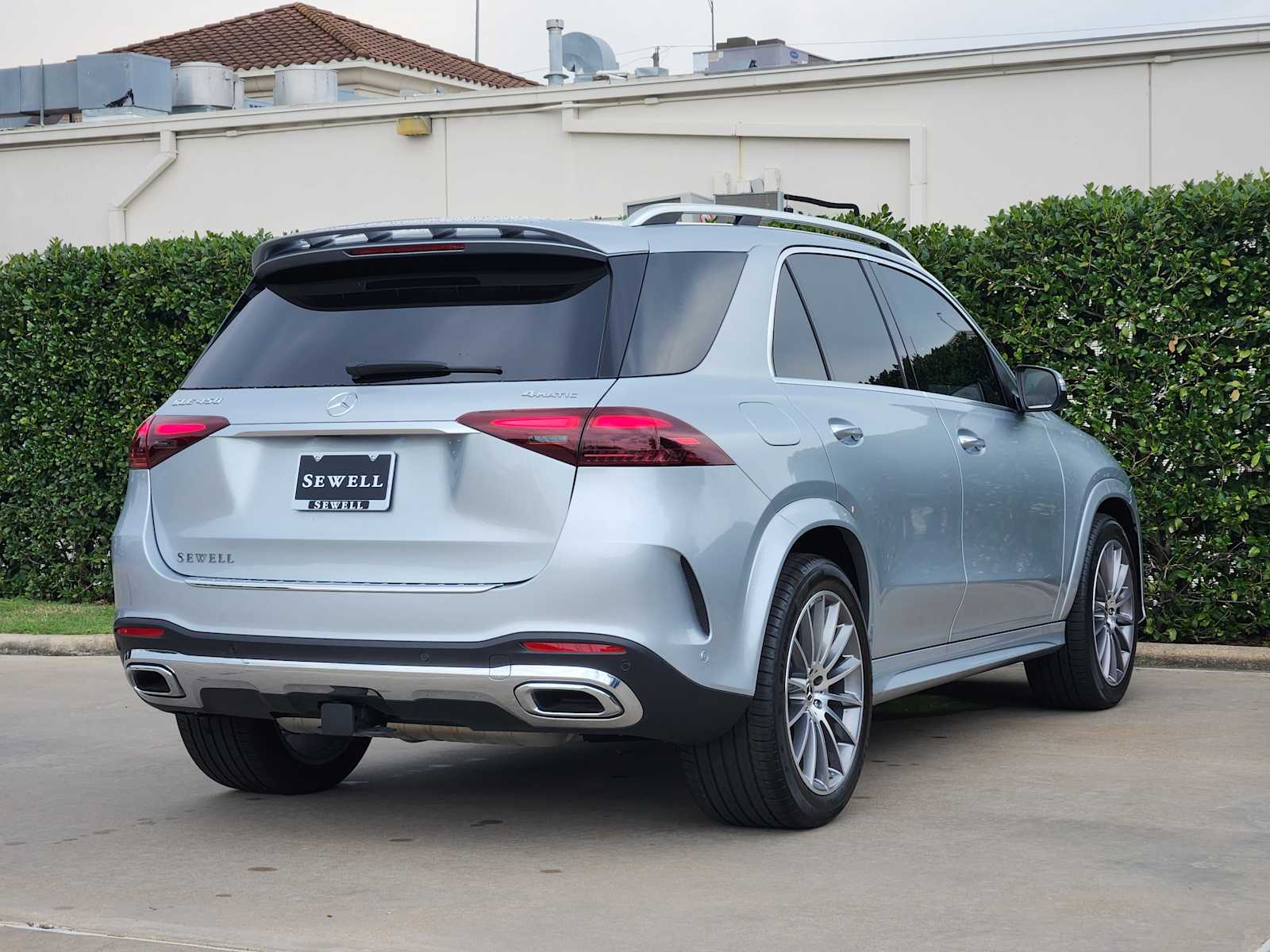 2024 Mercedes Benz GLE 450 4MATIC photo 4