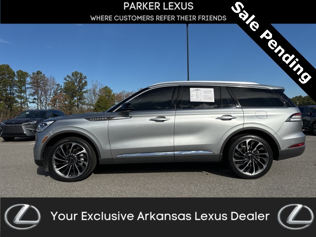 2022 Lincoln Aviator Reserve's photo