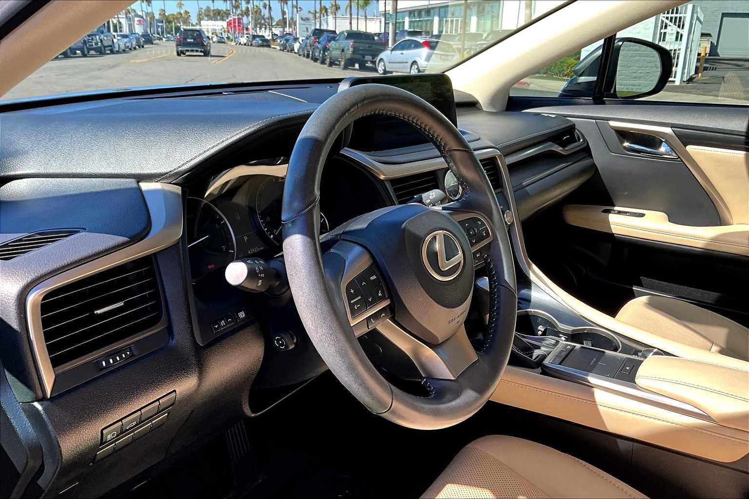 2022 Lexus RX photo 17
