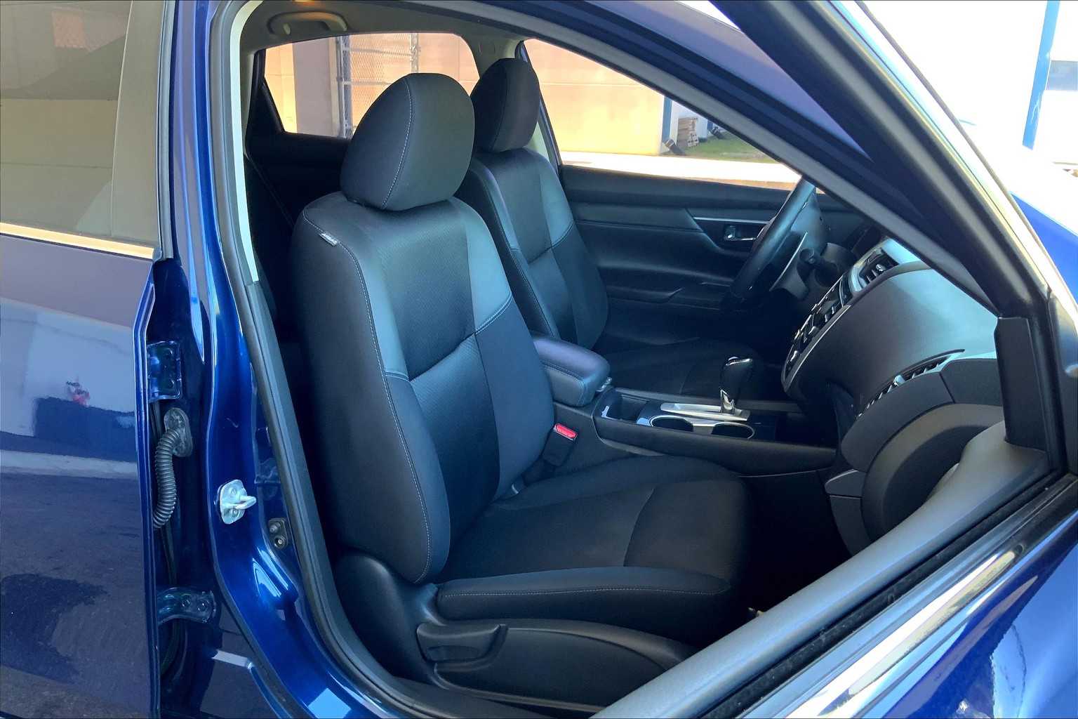 2018 Nissan Altima 2.5 SR photo 8