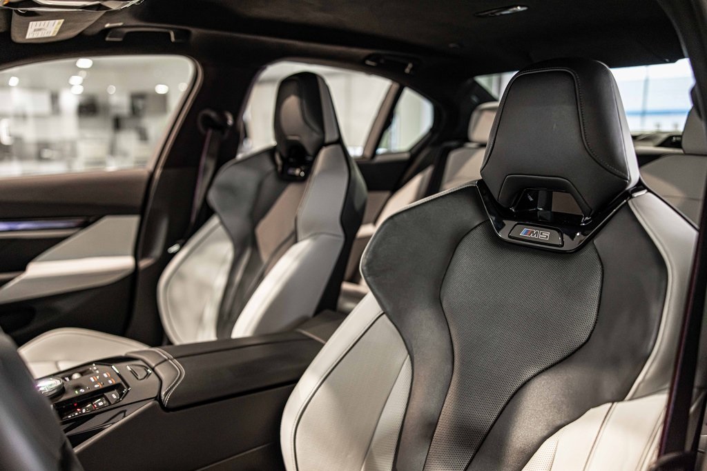 2025 BMW M5 - Image 19