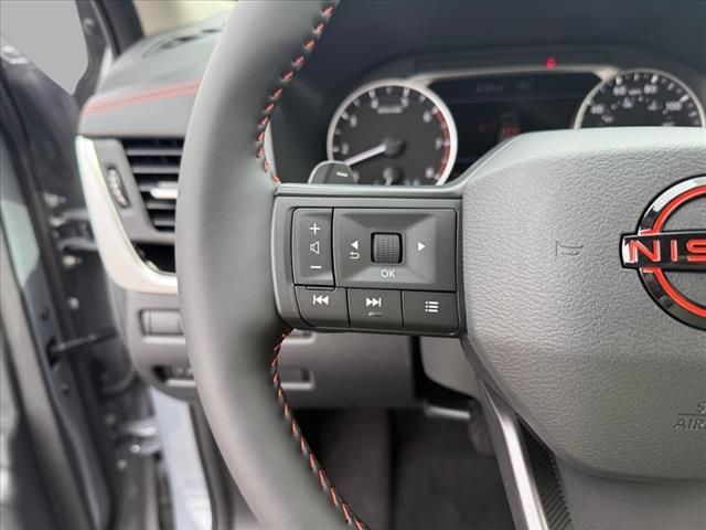 2025 Nissan Rogue SV photo 7
