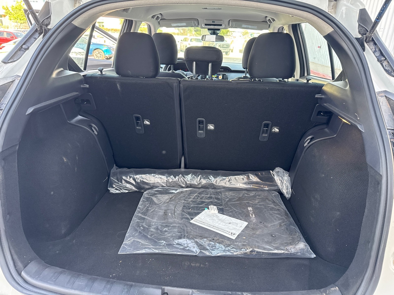 Used 2024 WHITE Nissan SV image 19