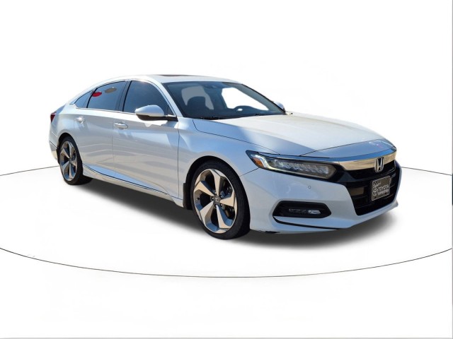 2020 Honda Accord Touring's photo