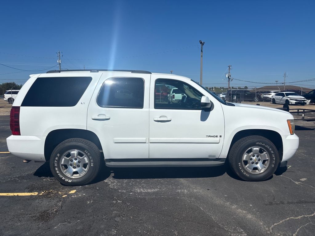 2008 Chevrolet Tahoe LT photo 3