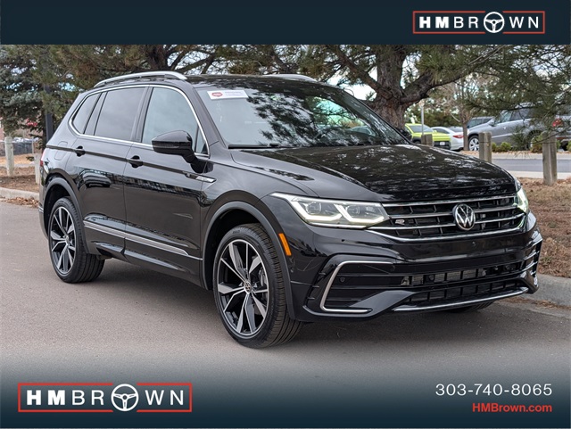 2023 Volkswagen Tiguan SEL R-LINE's photo