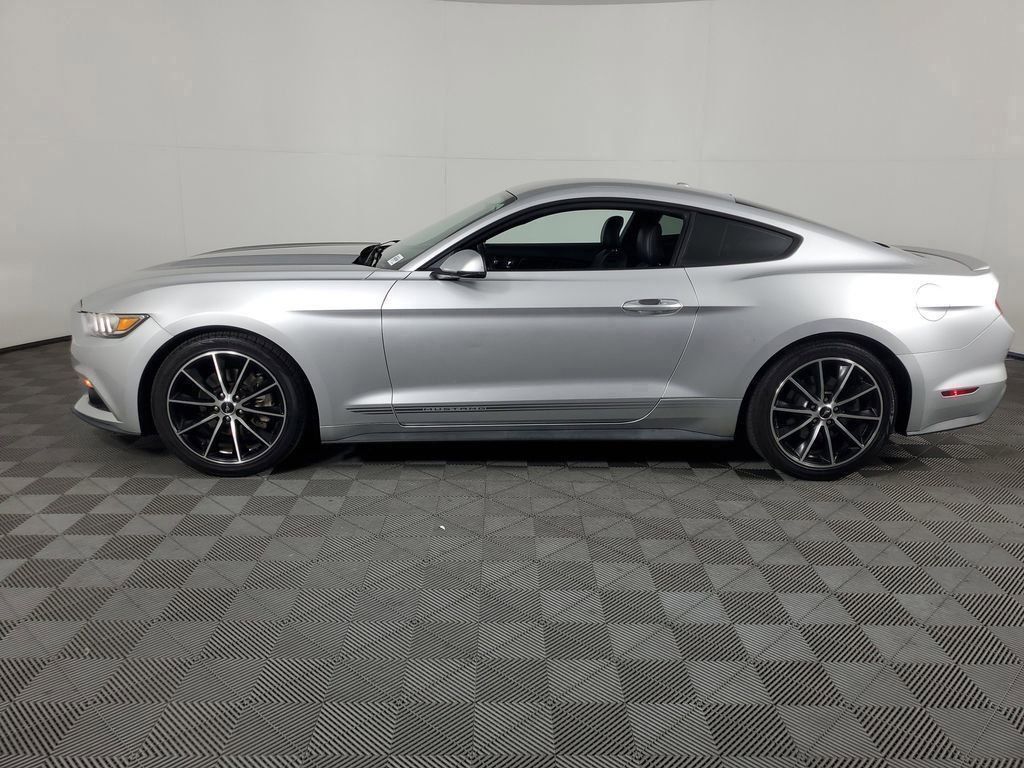 2017 Ford Mustang EcoBoost Premium photo 7