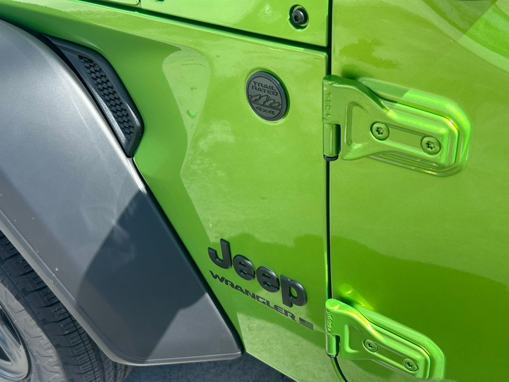 2025 Jeep Wrangler Sport photo 14