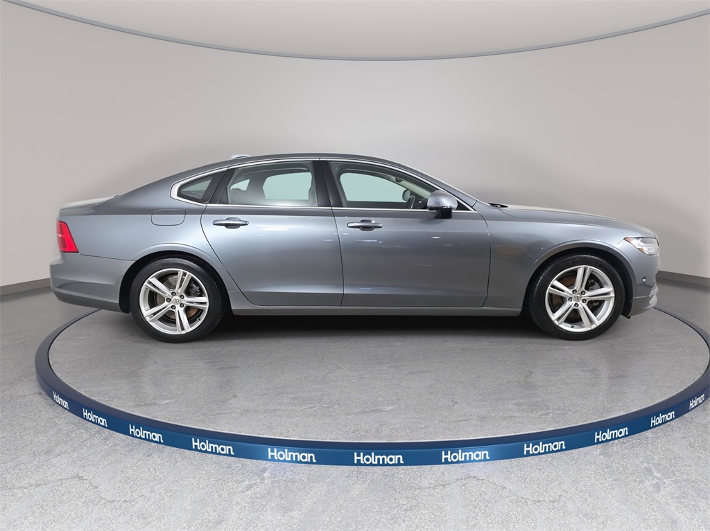 2017 Volvo S90 T5 Momentum photo 4