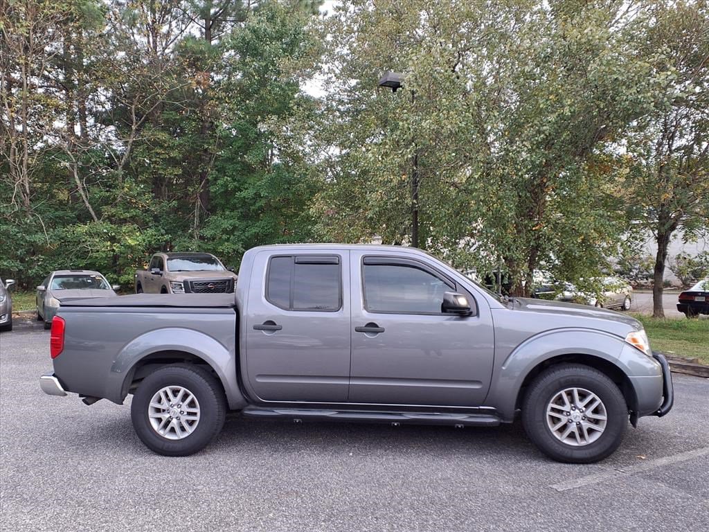 2019 Nissan Frontier SV photo 2
