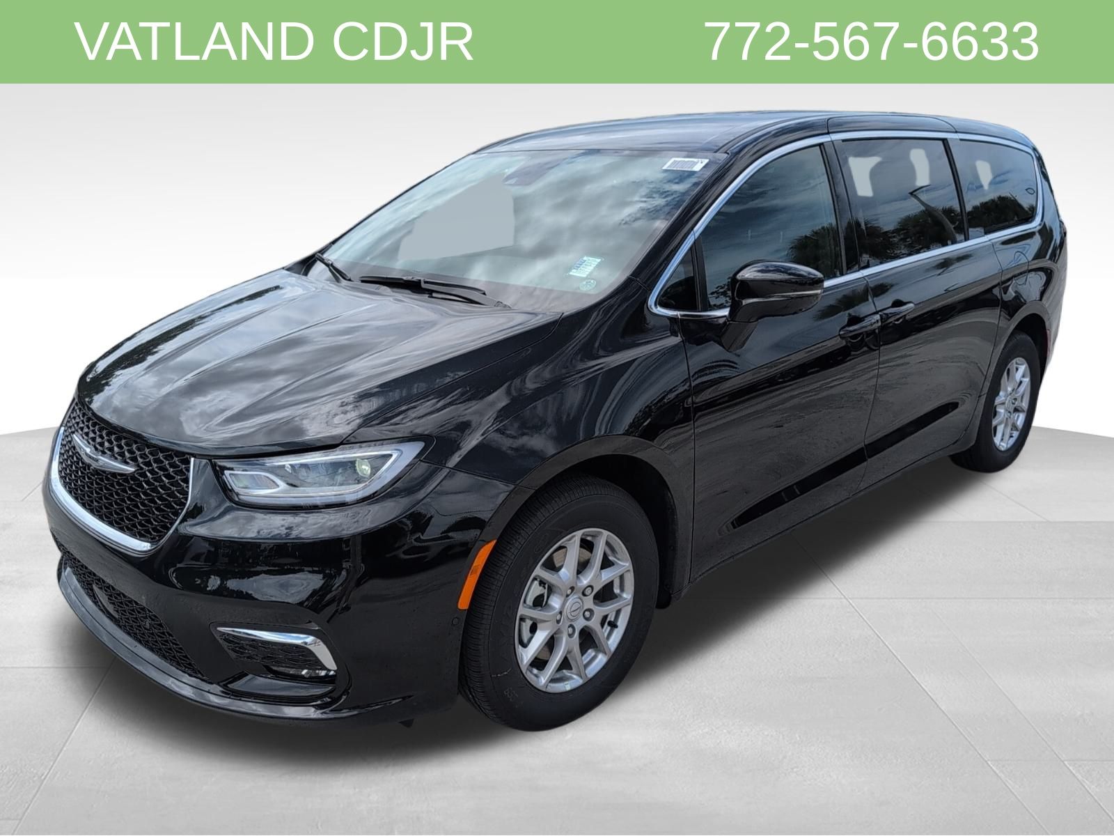 2026 Chrysler Pacifica photo 3
