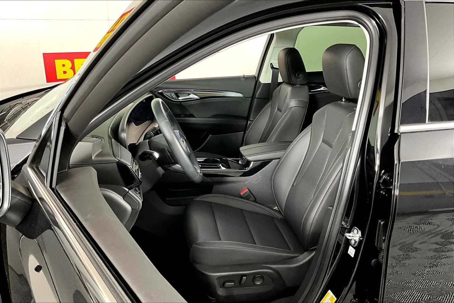 2025 Buick Envision Preferred photo 7