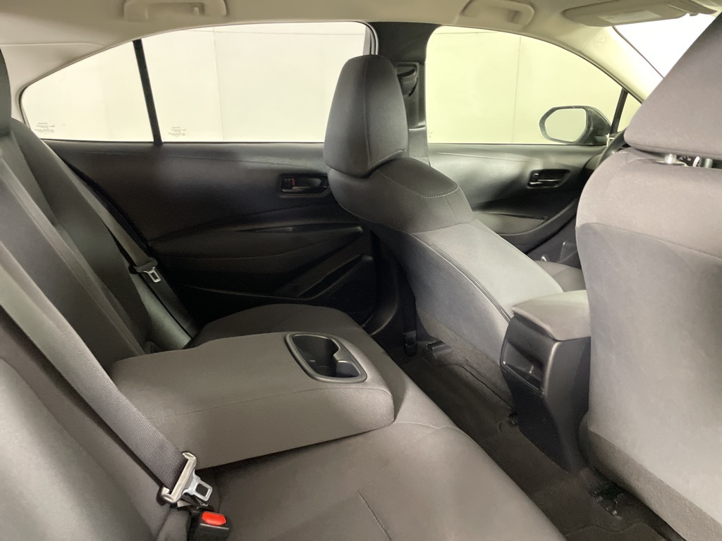 2022 Toyota Corolla LE photo 16