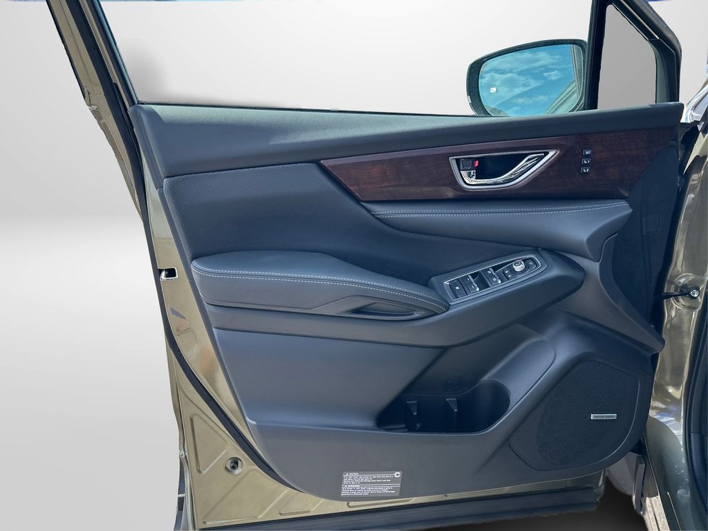 2025 Subaru Ascent Touring photo 22