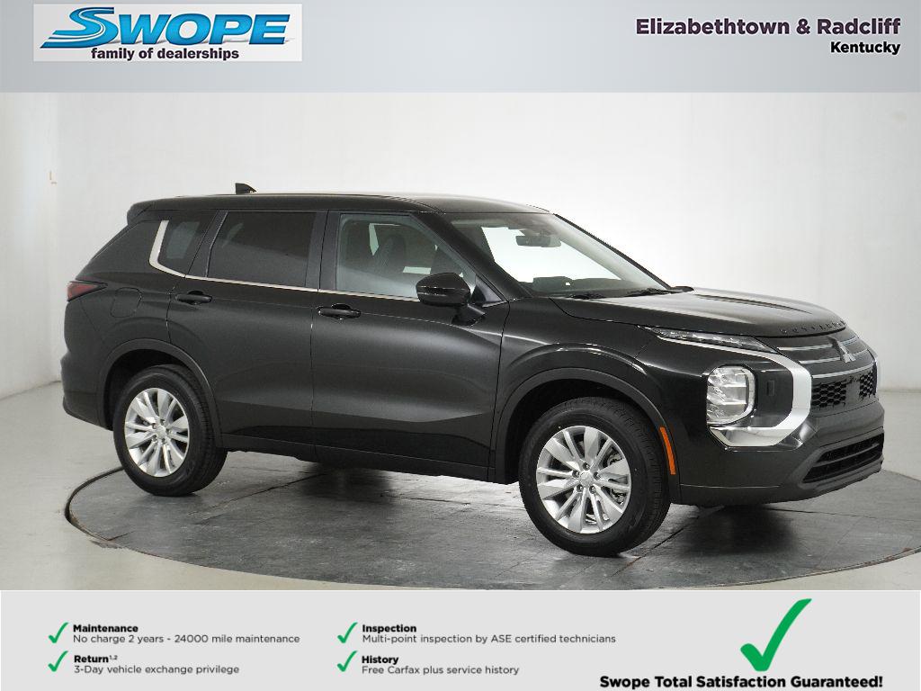 2025 Mitsubishi Outlander ES's photo