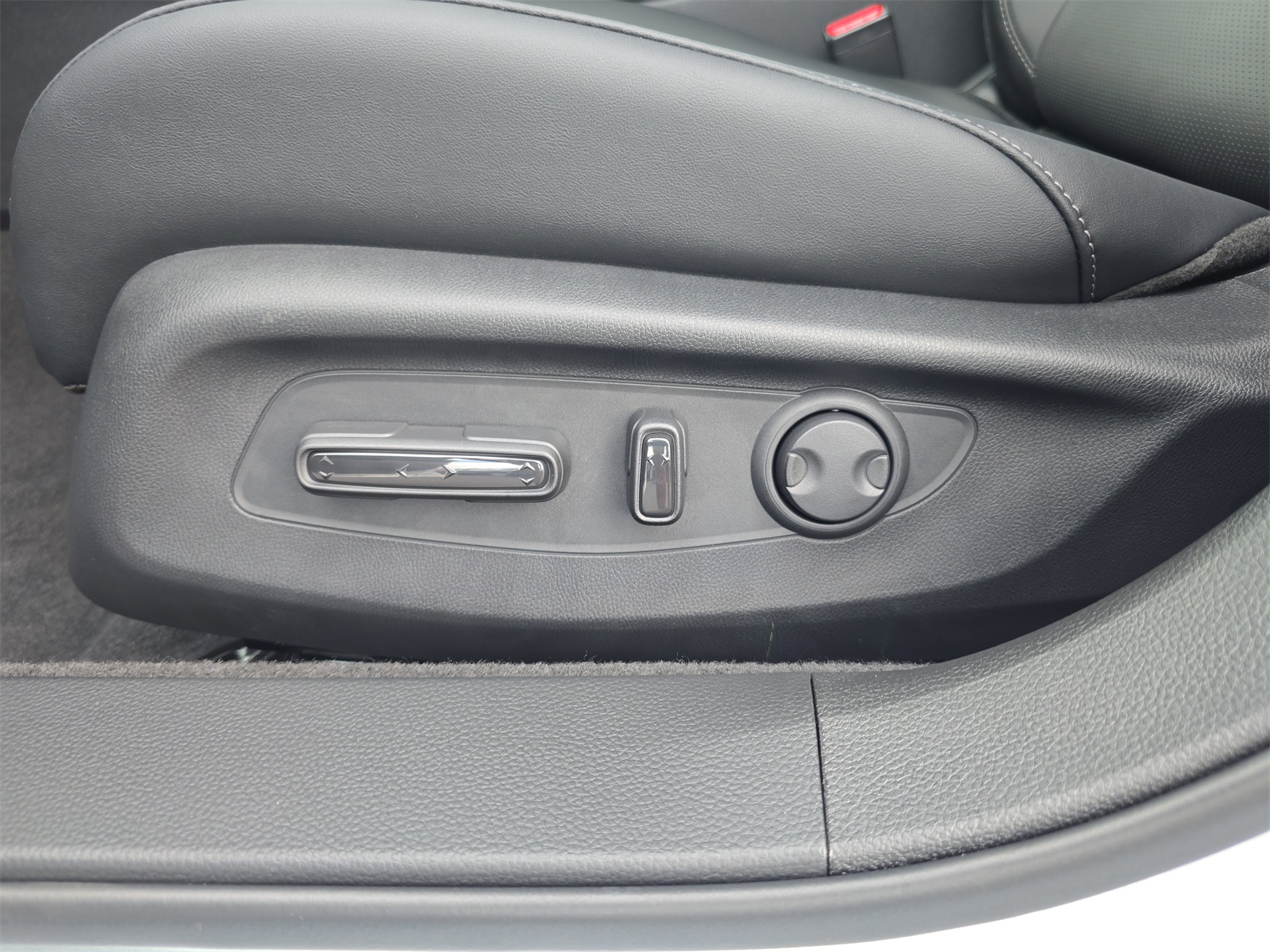 2025 Honda Accord Hybrid Touring photo 18