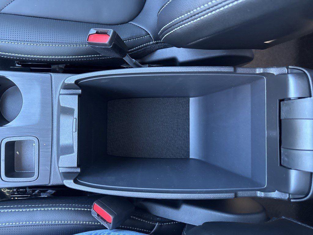 2025 Ford Escape Plug-In Hybrid photo 32