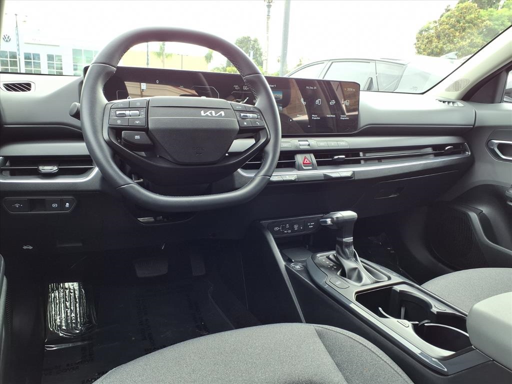 2025 Kia K4 EX photo 14