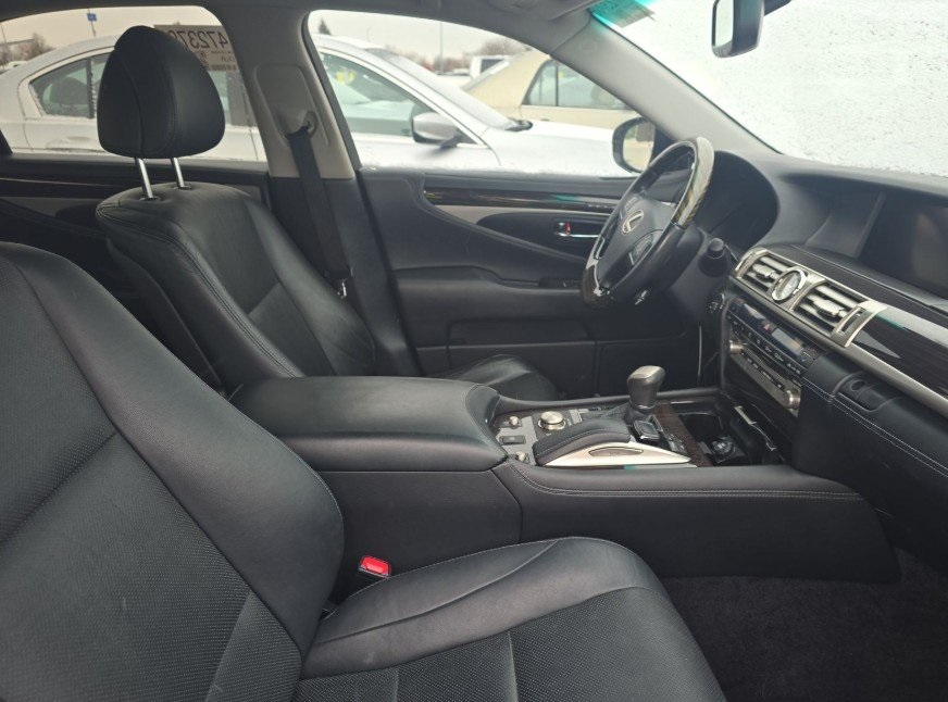 2017 LEXUS LS - Image 2