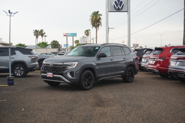 2025 Volkswagen Atlas Atlas Peak Edition's photo