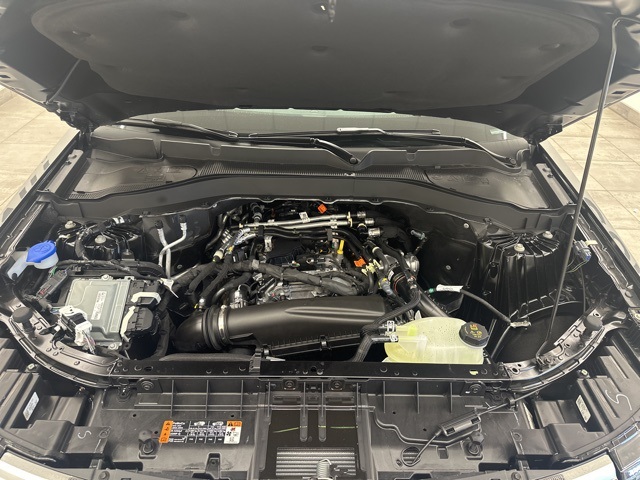 2025 Ford Explorer photo 2