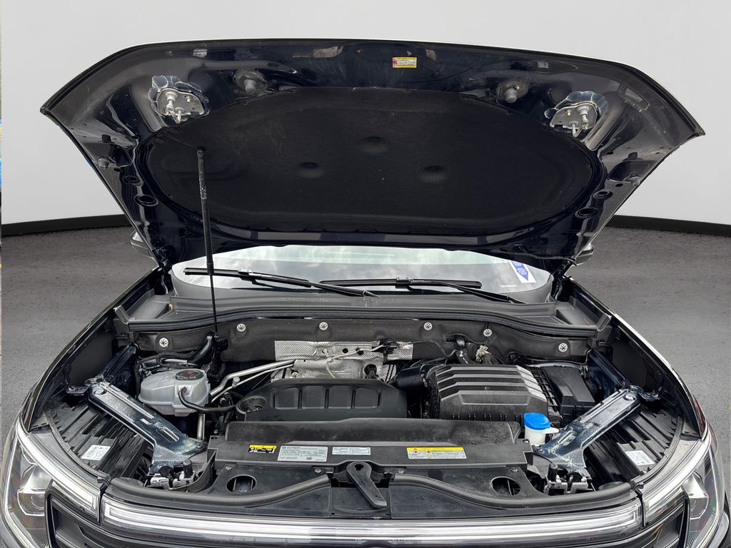 2024 Volkswagen Atlas Cross Sport SE Technology photo 13