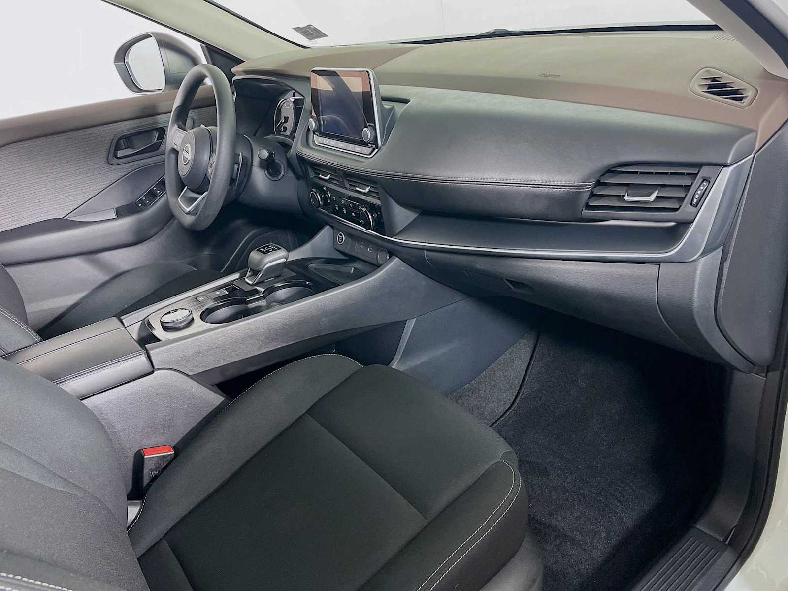 2023 Nissan Rogue S photo 23