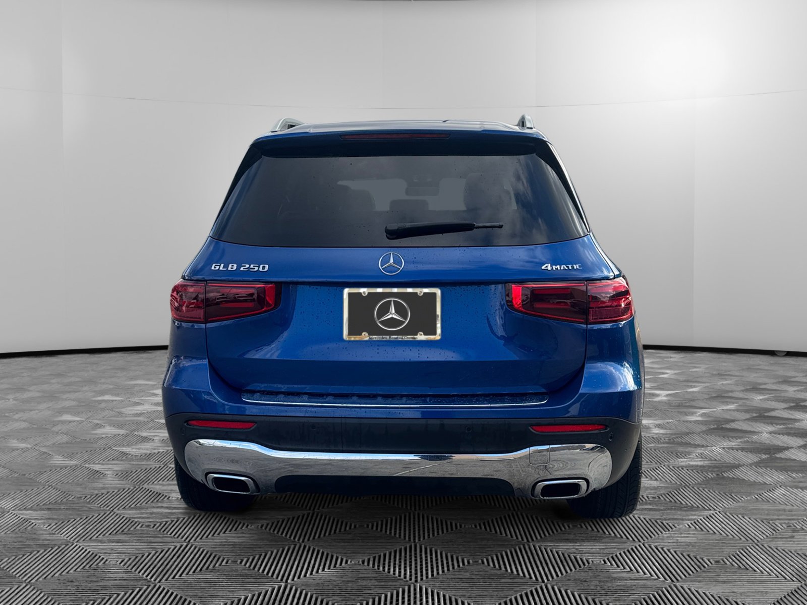 2024 Mercedes Benz GLB 250 4MATIC photo 4