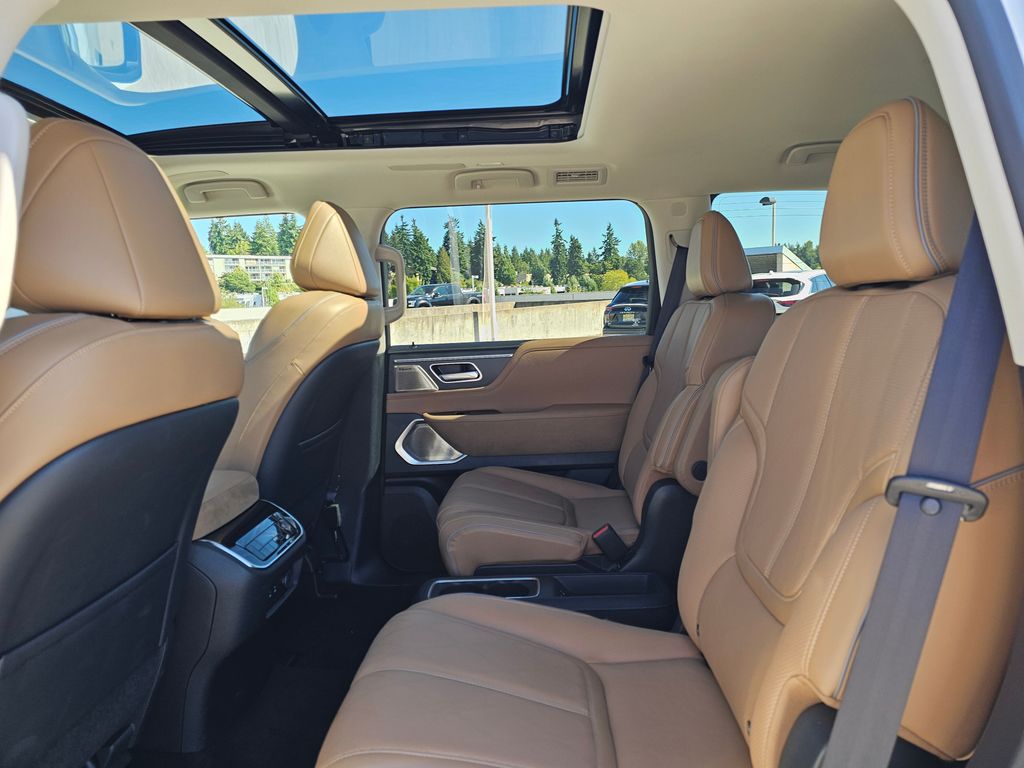 2025 Infiniti QX80 Sensory photo 16