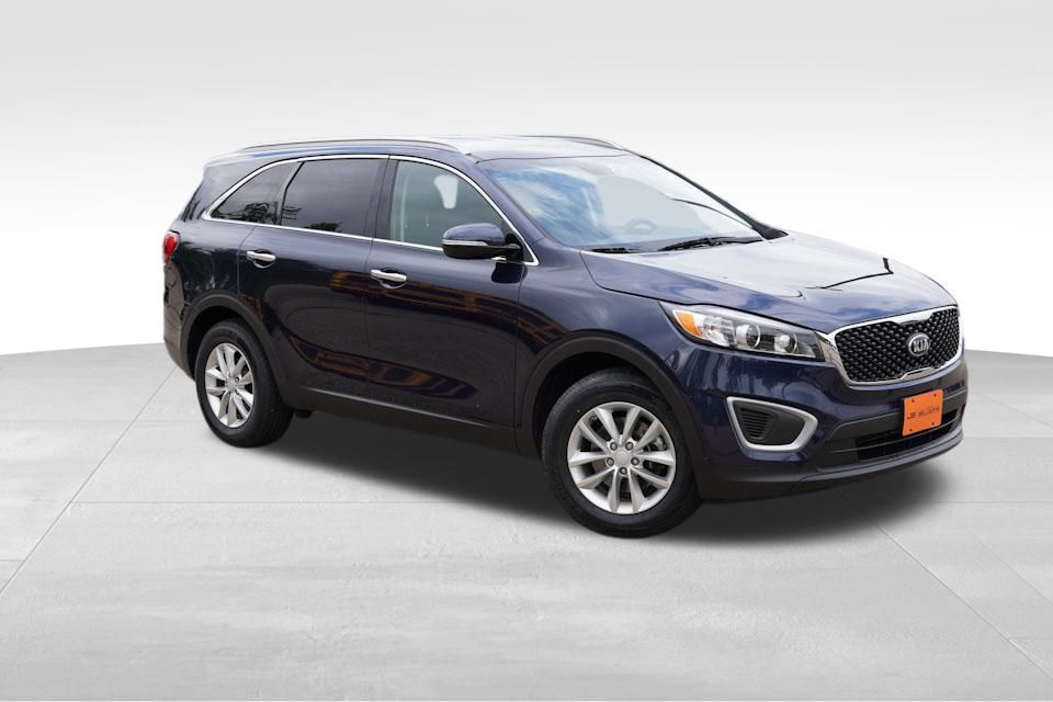 2018 Kia Sorento LX photo 2