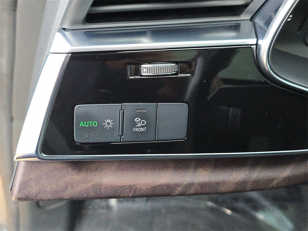 2019 Audi Q8 line Premium Plus photo 29
