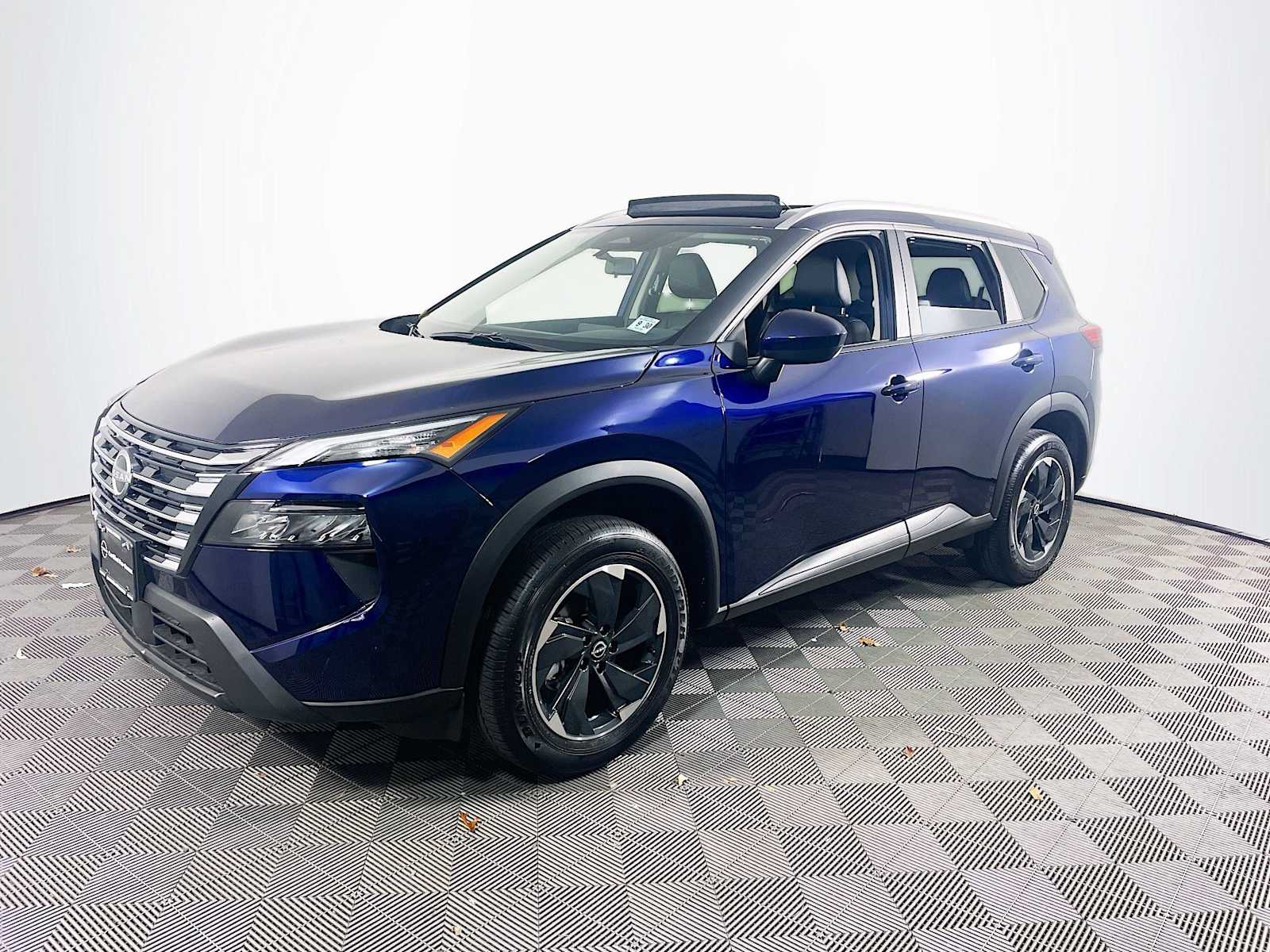 2026 Nissan Rogue SV's photo