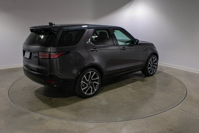 2025 Land Rover Discovery SE photo 4